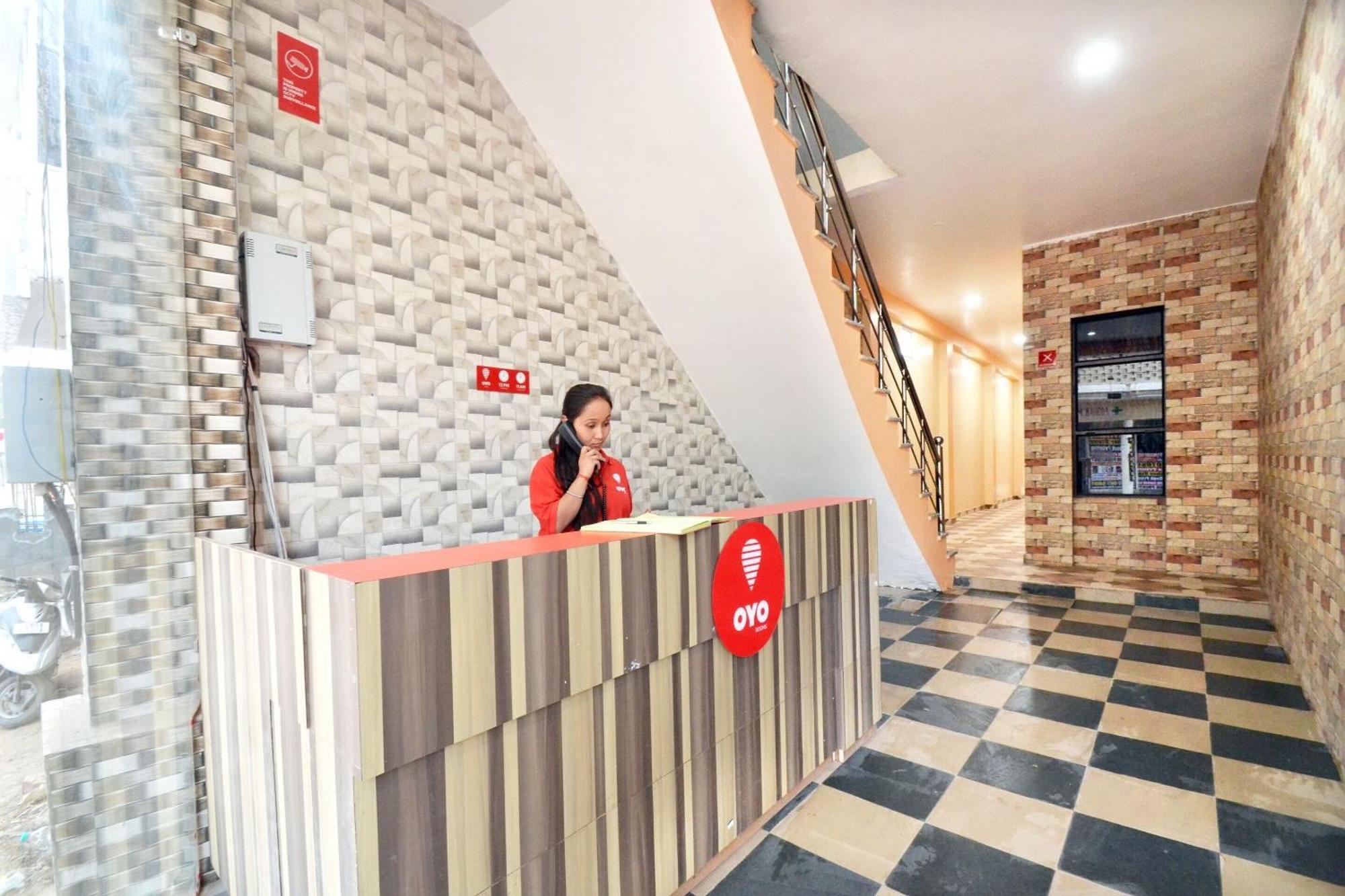 Hotel O Galaxy Nayagaon Bagian luar foto