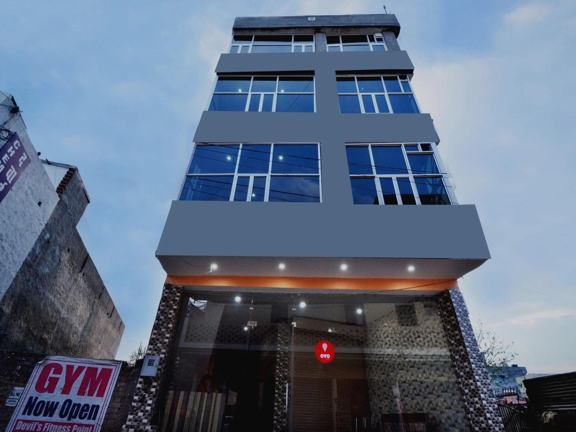 Hotel O Galaxy Nayagaon Bagian luar foto