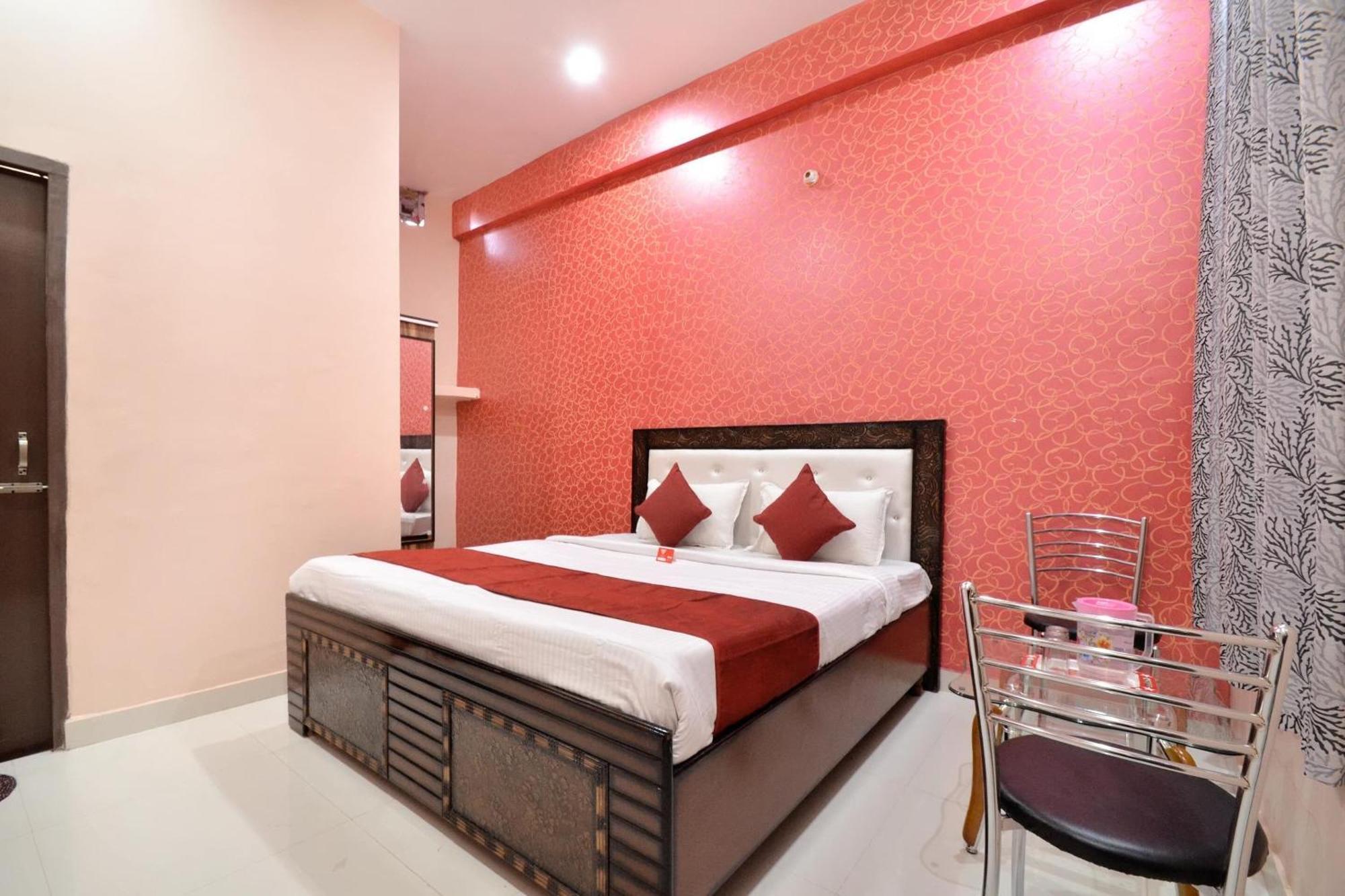 Hotel O Galaxy Nayagaon Bagian luar foto
