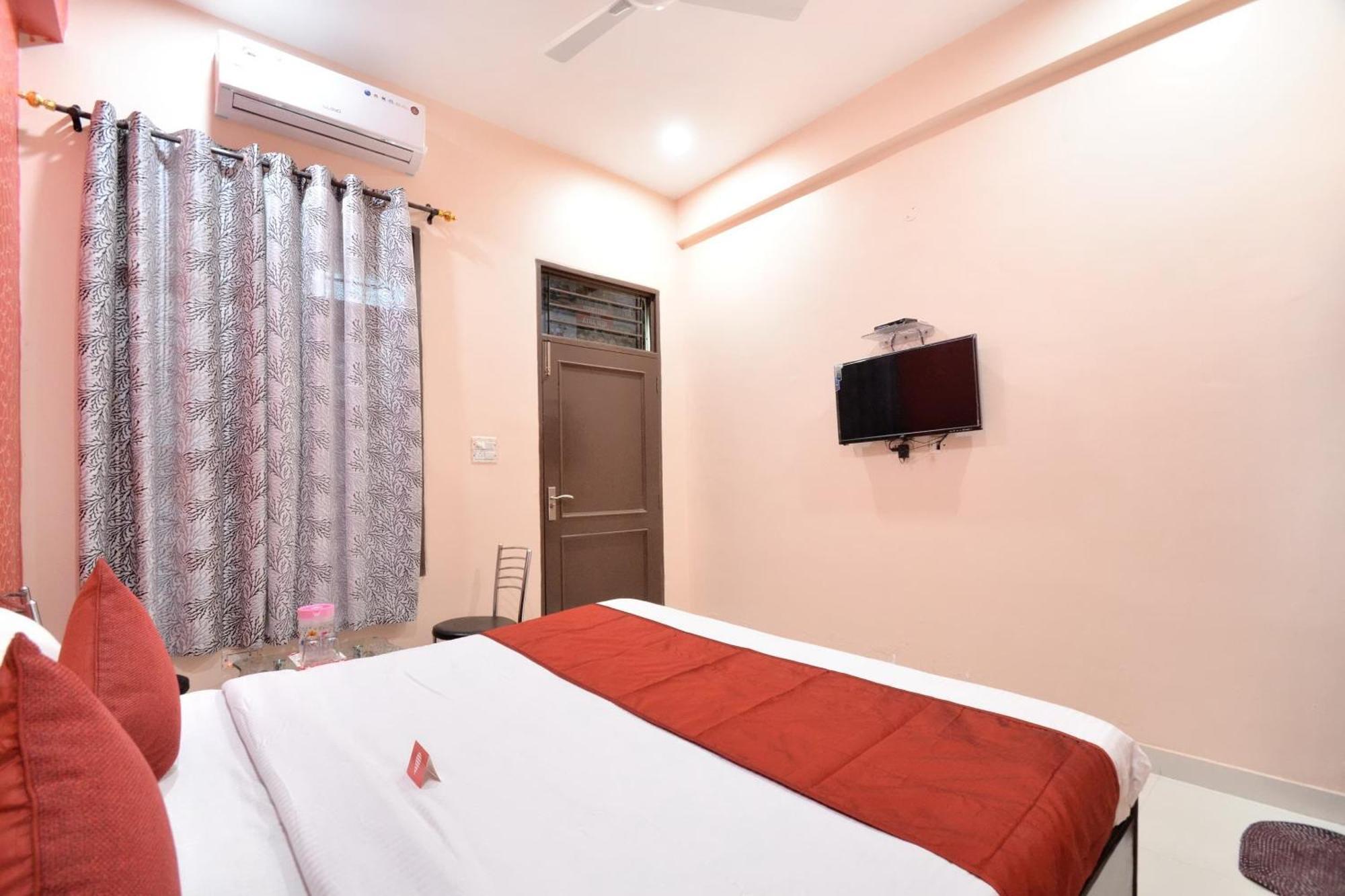Hotel O Galaxy Nayagaon Bagian luar foto