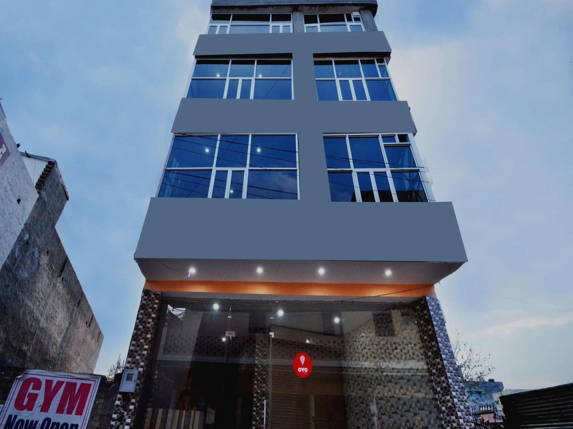 Hotel O Galaxy Nayagaon Bagian luar foto